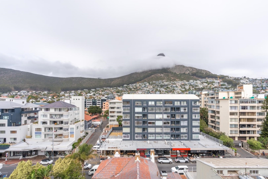 3 Bedroom Property for Sale in Sea Point Western Cape